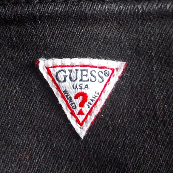 Guess Ladies Short with flower's embroidery sz 27 in black - Picture 6 of 6